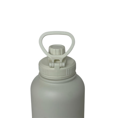 Elegant Pearl August 3-in-1 Dog Water Bottle perfect for keeping your dog hydrated on walks and adventures.